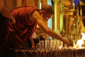 monk-Swedagon Pagoda